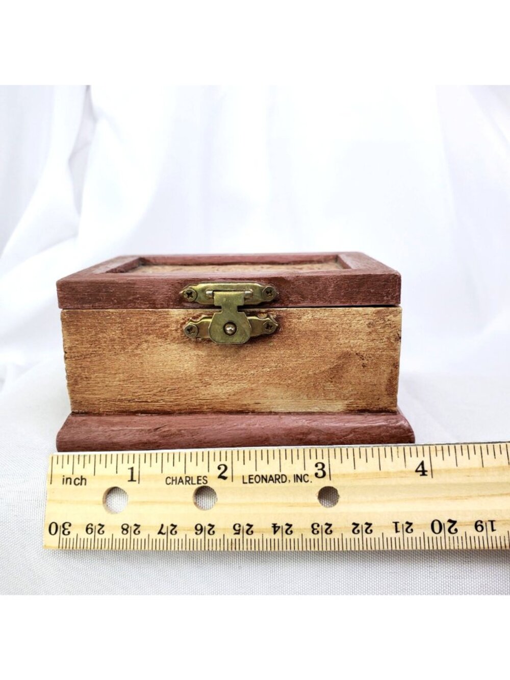VTG Hand-Carved Wooden Jewelry Trinket Box With Floral Design & Brass Latch - Picture 2 of 13